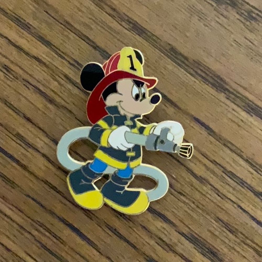 Disney Mickey firefighter pin
